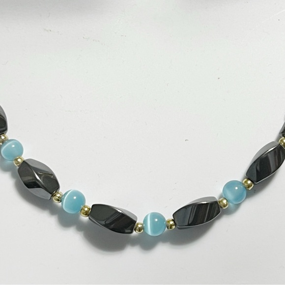 Vintage Blue Cats Eye And Magnetite Beaded Necklace Jewelry Gift - Picture 2 of 4